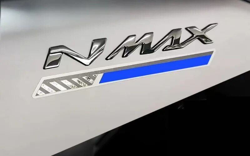 【送料込】NMAX　エンブレム　メッキシルバー　2枚一組　NMAX125　NMAX155　_画像4