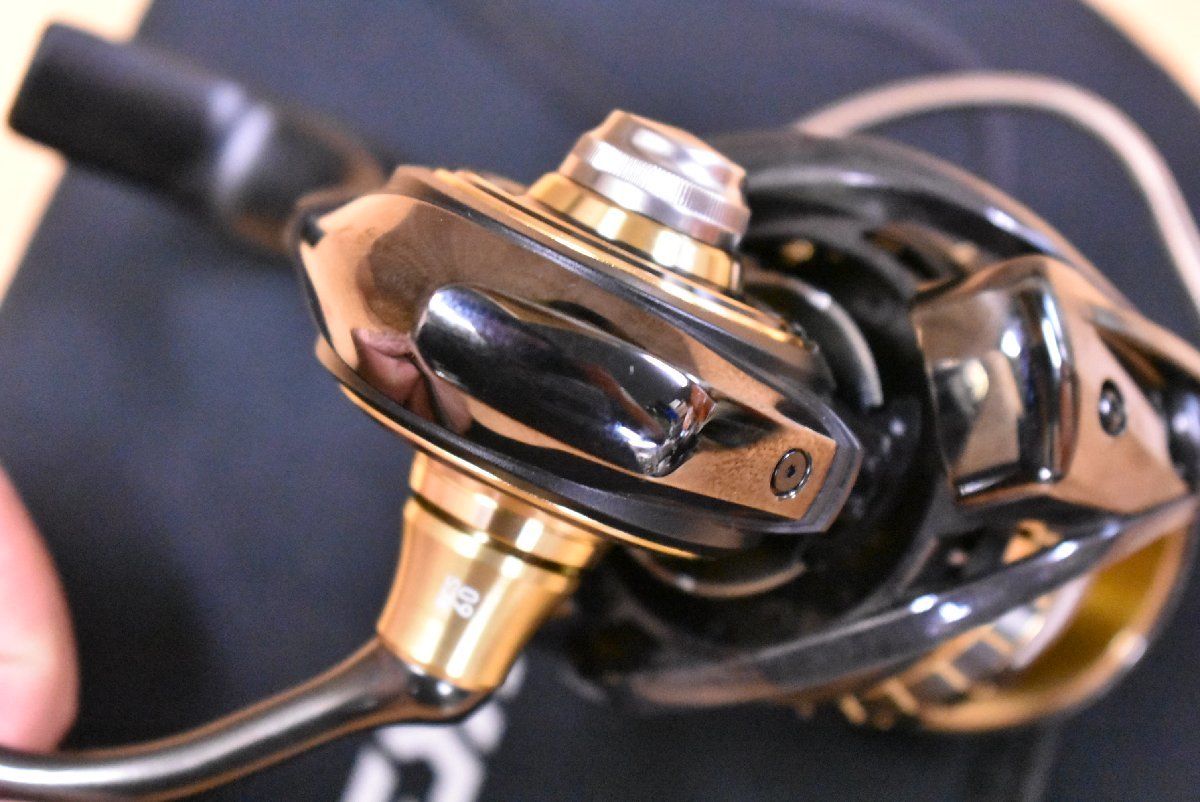 美品☆】ダイワ 19 セルテート カスタムボディ LT4000-CXH 美品☆】ダイワ 19 セルテート カスタムボディ LT4000-CXH