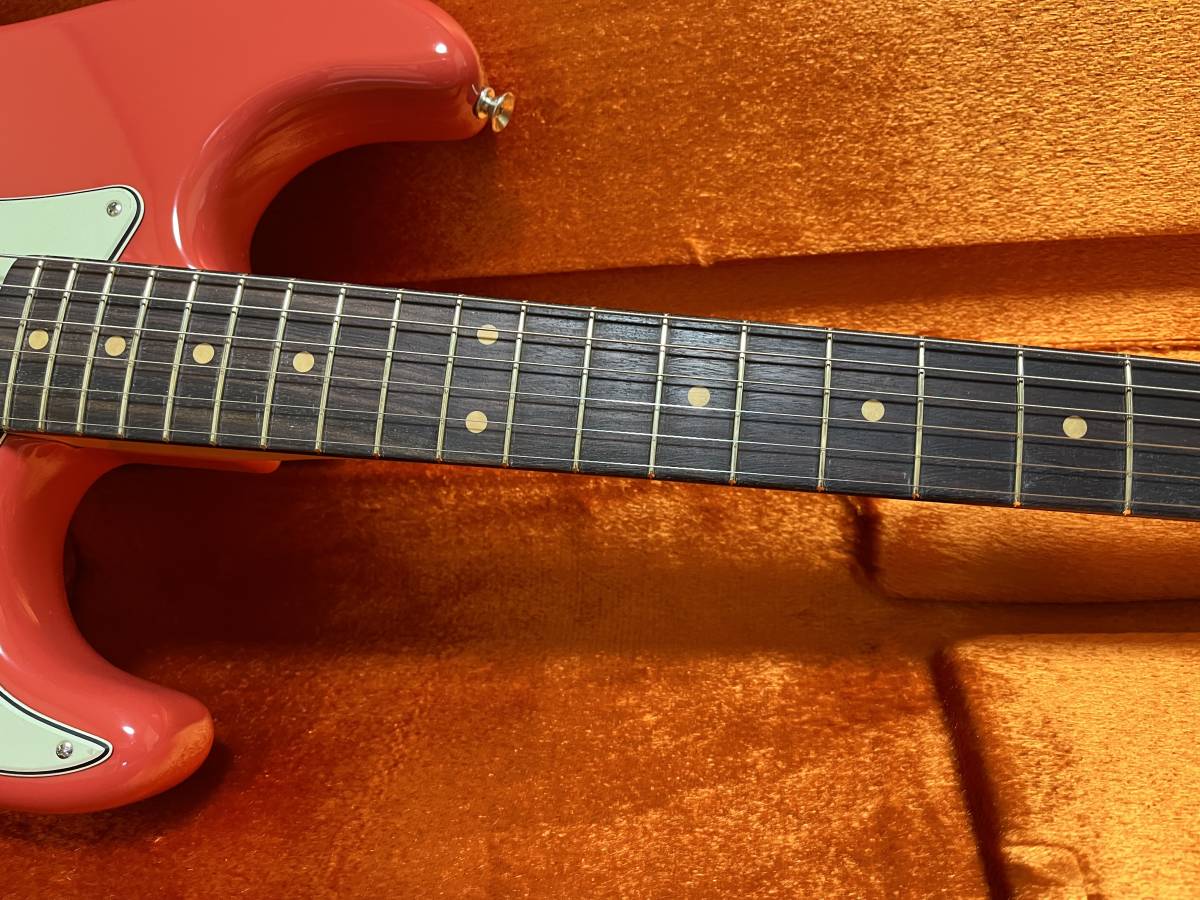 Fender アメビン2 American Vintage II 1961 Stratocaster フィエスタレッド 新品同様_画像4