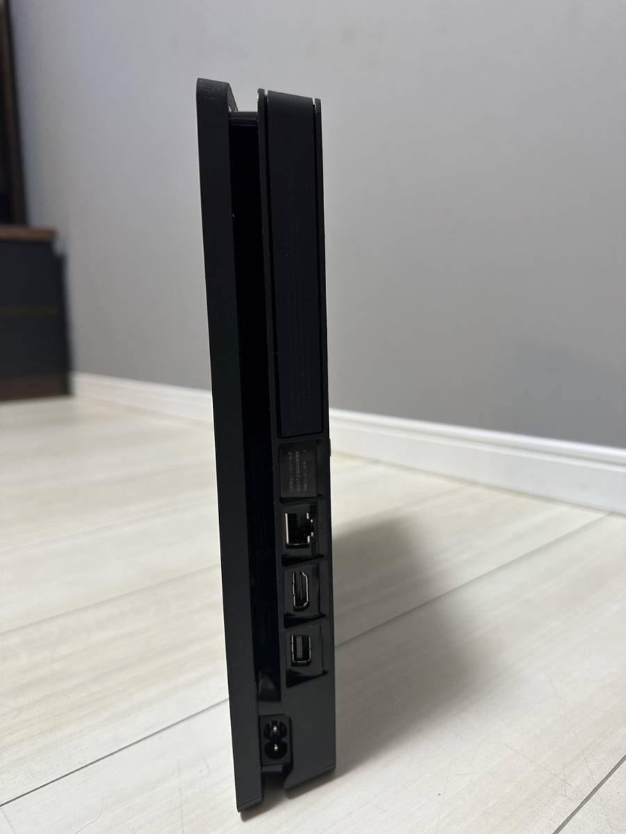 PlayStation4（PS4）ジェットブラック 500GB CUH-2200A プリペイドカード１万円分付き 本体 付属品完備 新品未使用 薄型　箱付き_画像8