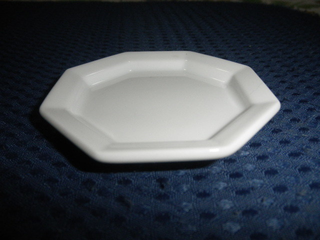 @@ Arita . white porcelain star anise plate plate Logo seal equipped details unknown size diameter 8cm