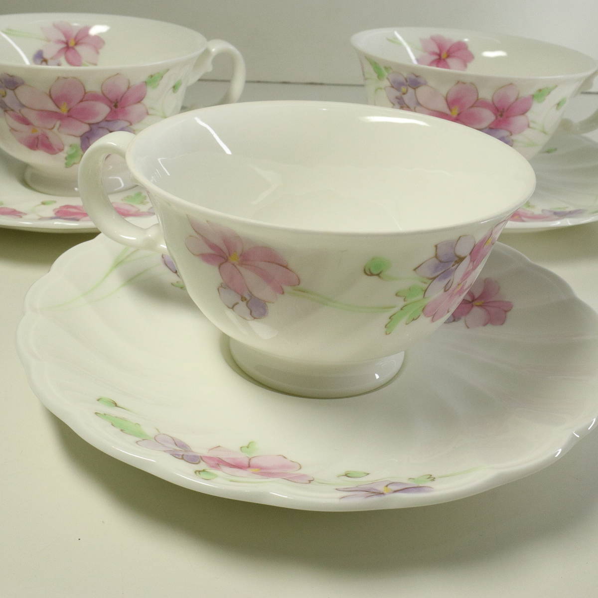 再再販! ☆Noritake☆ノリタケ ボーンチャイナ☆ティーカップ