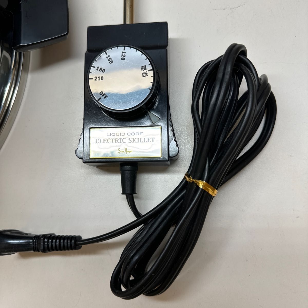 ロイヤルクイーン 深型電気フライパン鍋 ② 美品|Yahoo!フリマ ロイヤルクイーン 深型電気フライパン鍋 ② 美品|Yahoo!フリマ