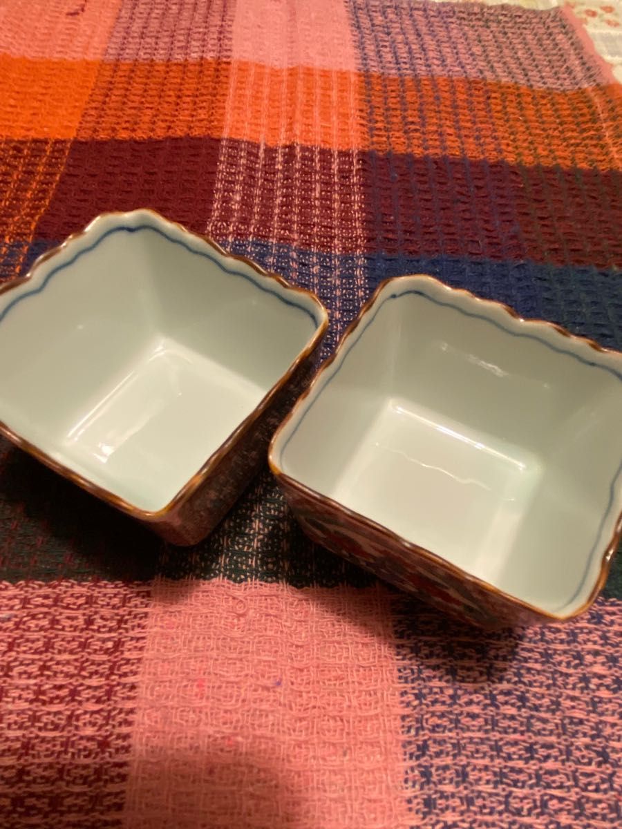 小鉢　陶器　未使用品　九谷焼き風絵付け　2個セット