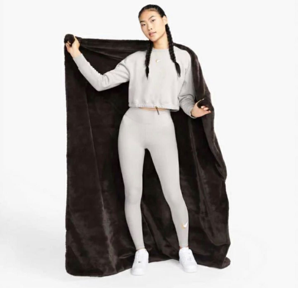 新品 定価24200円 NIKE NSW FAUX FUR BLANKET ナイキ ウィメンズ 新品 定価24200円 NIKE NSW FAUX FUR BLANKET ナイキ ウィメンズ