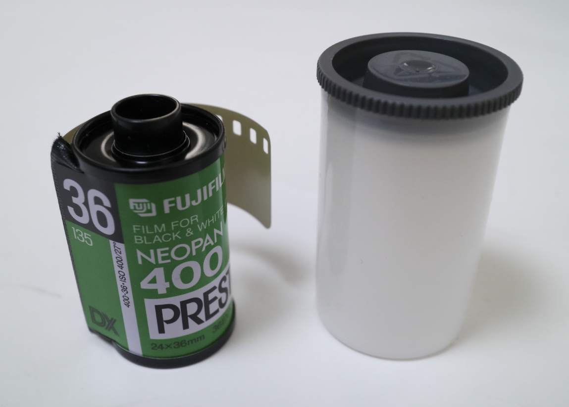 FUJIFILM フジフィルム モノクロ 白黒 ネガフィルム NEOPAN400 PRESTO 期限切れ品の画像1