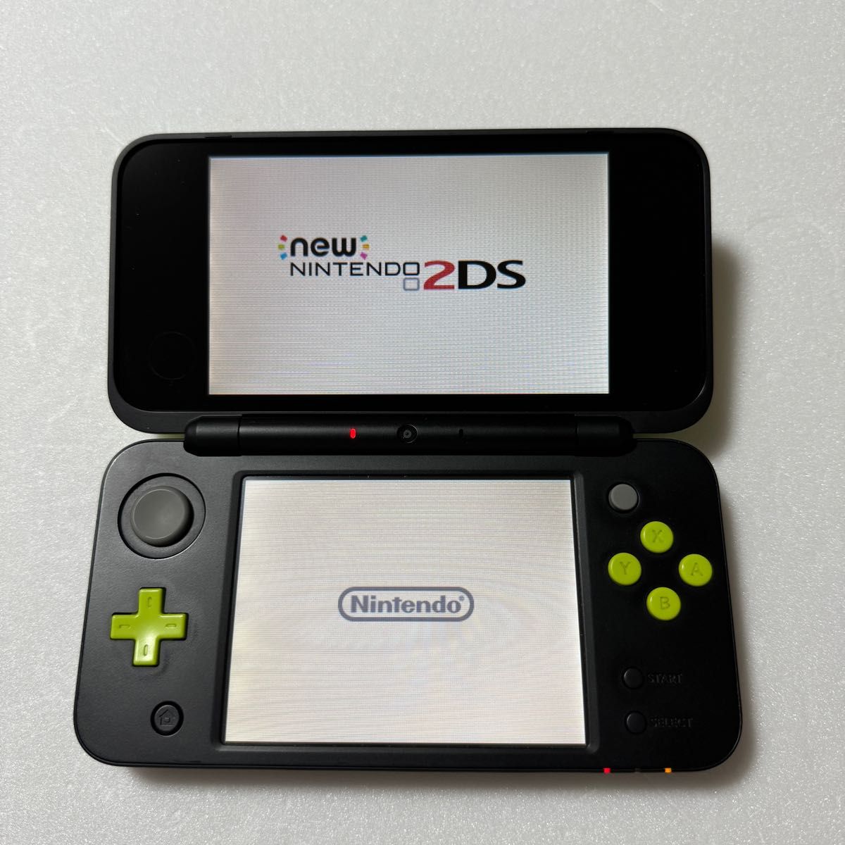 美品 New Nintendo 2DS LLブラックライム｜Yahoo!フリマ（旧PayPayフリマ）