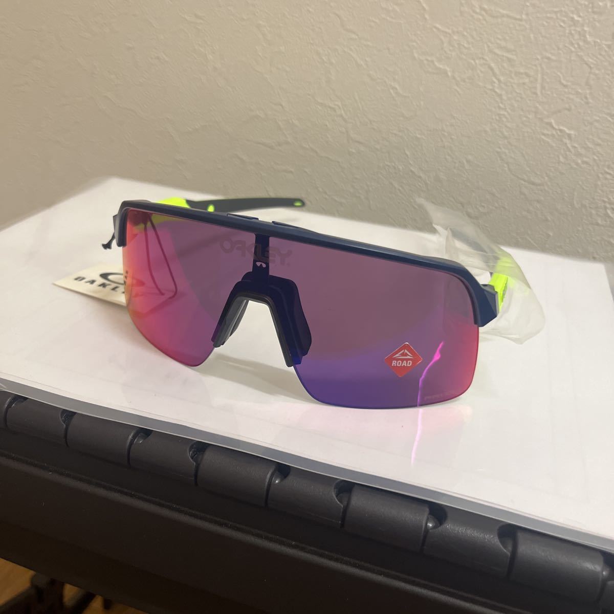 調光 オークリー OAKLEY スートロ サングラス-