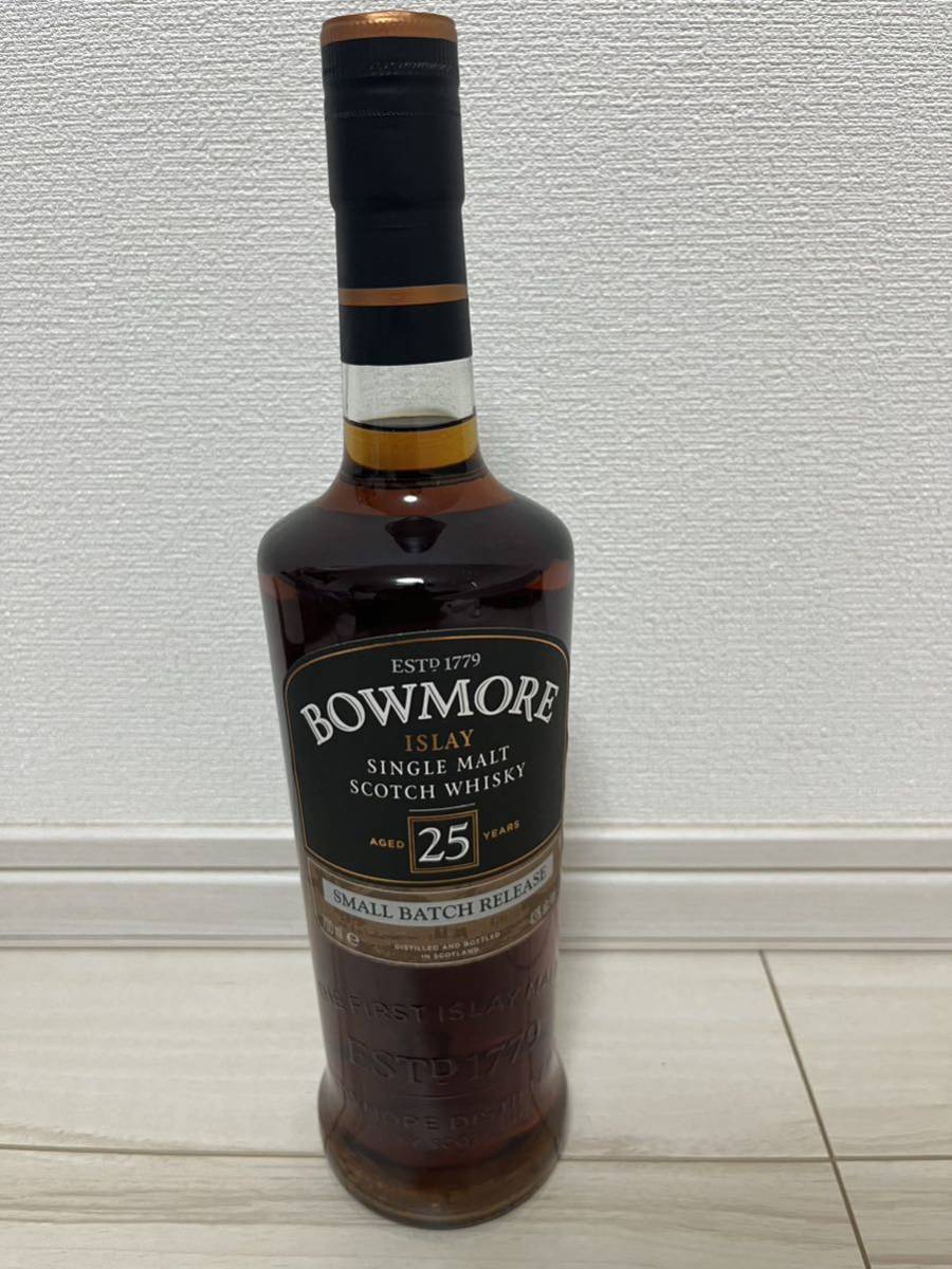 ボウモア 25年 スモールバッチ 700ml 43% 箱付き (スコッチ)|売買され