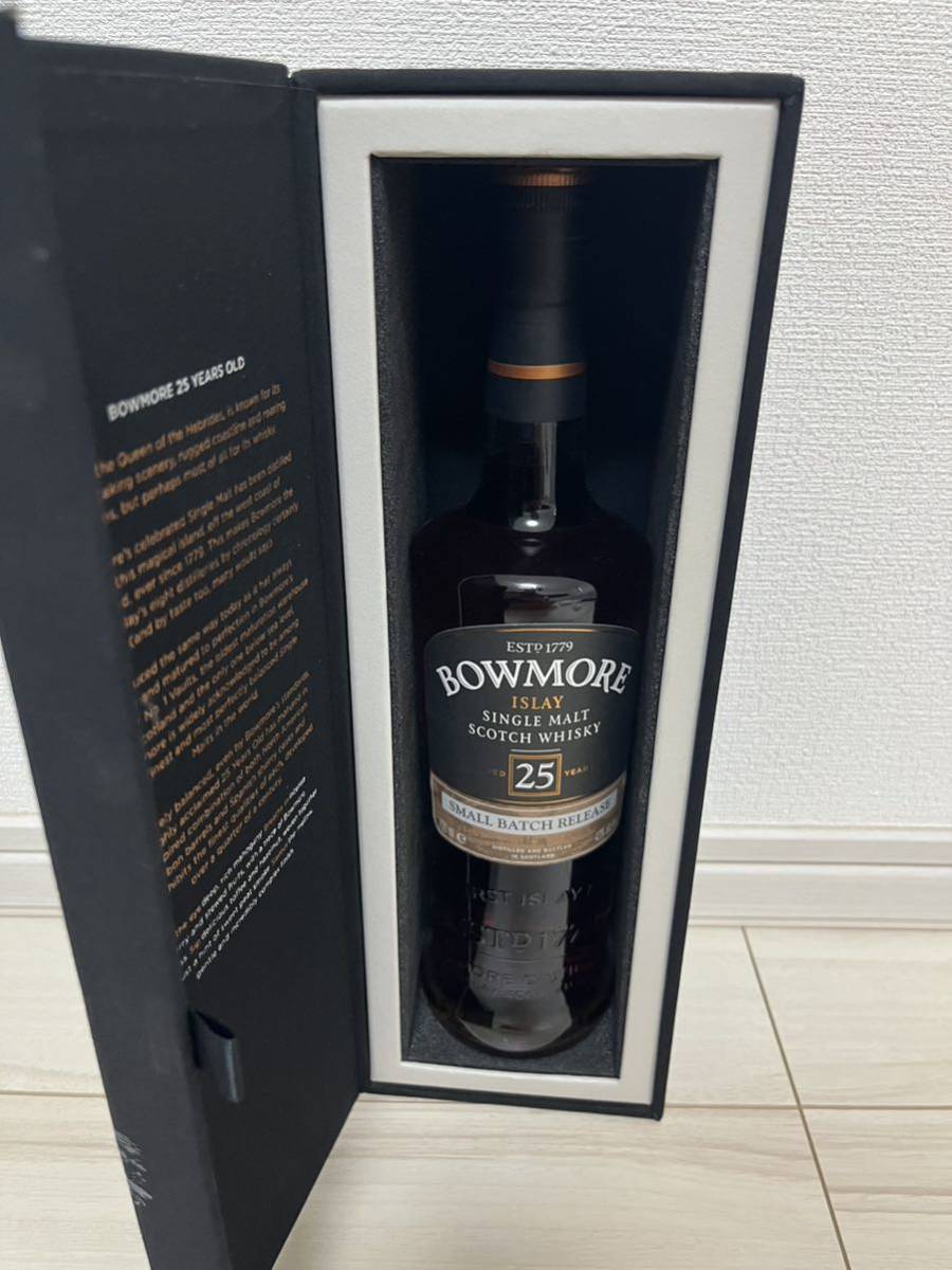 ボウモア 25年 スモールバッチ 700ml 43% 箱付き (スコッチ)|売買され