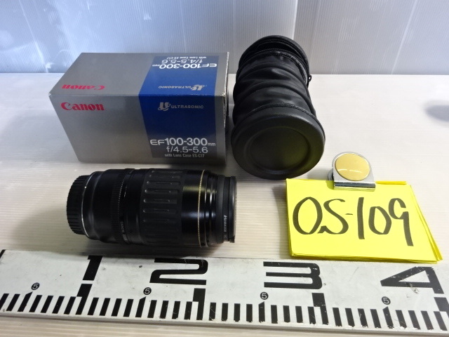 OS-109/Canonキャノン レンズ EF100-300mm F4.5-5.6 USM 望遠ズーム 光学機器 映像機器 撮影機材 ケース付き ジャンク_画像1