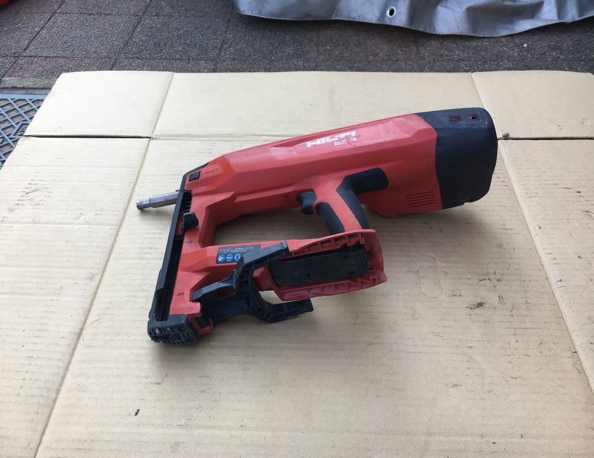 引き取り限定です。！！！　★値下げ74000円★　BX3　HILTI　ヒルティ　バッテリー式鋲打機　バッテリー×2_画像4