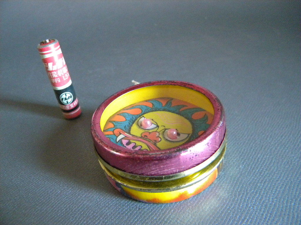  that time thing ** Pachi Showa era 40 period MONSTER monster!!yo-yo-& Medama inserting game made in Japan tin plate . thing ... mysterious person cheap sweets dagashi shop ** unused dead stock 