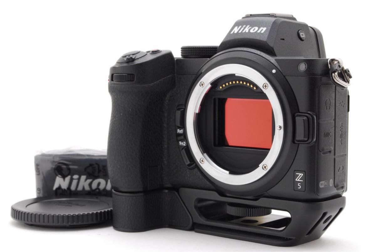 美品 ニコン Nikon Z5 ボディ・グリップ Z-GR1 付き シャッター 美品 ニコン Nikon Z5 ボディ・グリップ Z-GR1 付き シャッター