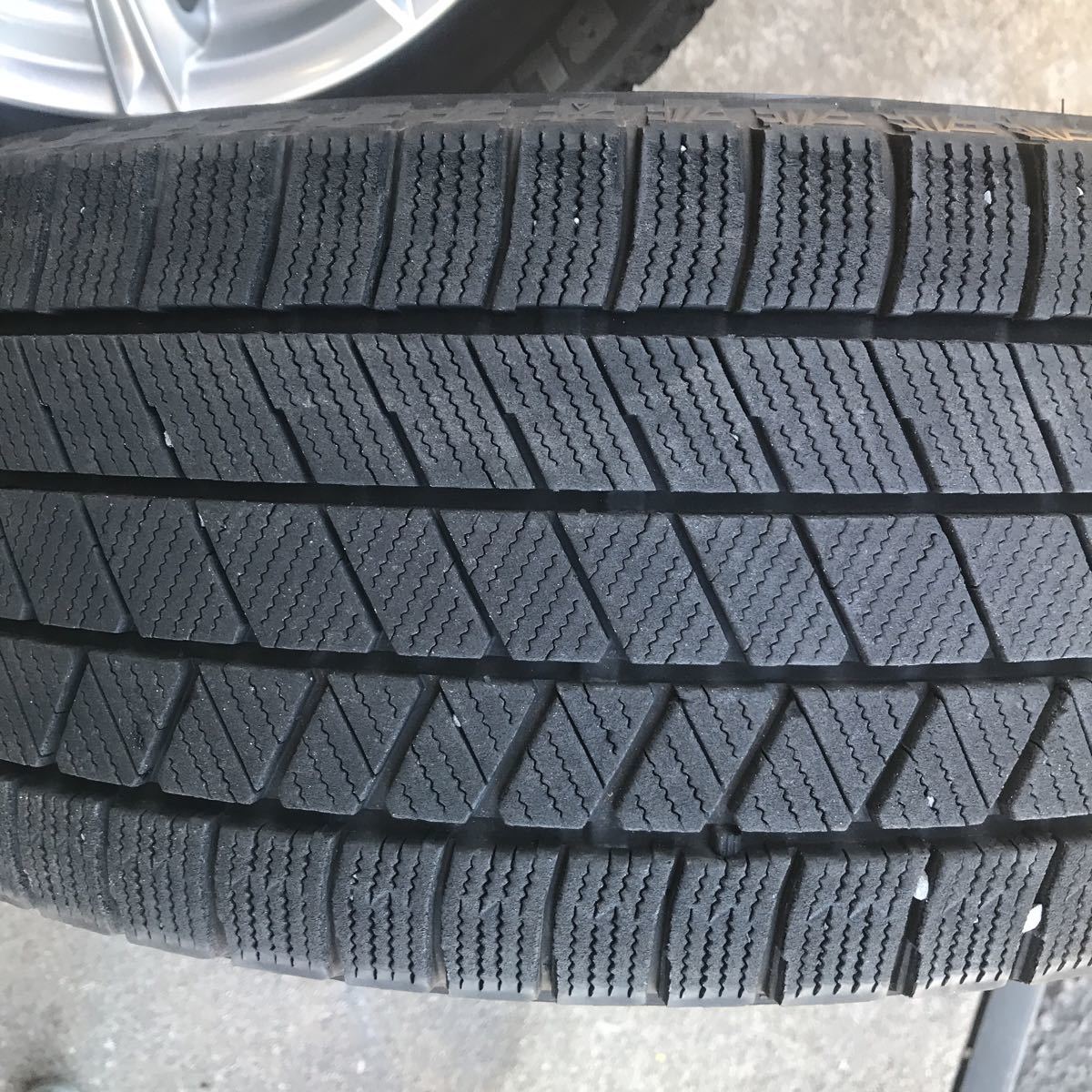 ボルボ60系専用215/55R16スタッドレスタイヤホイール４本セットブリザックVRX3 21年製美品溝あり_画像5