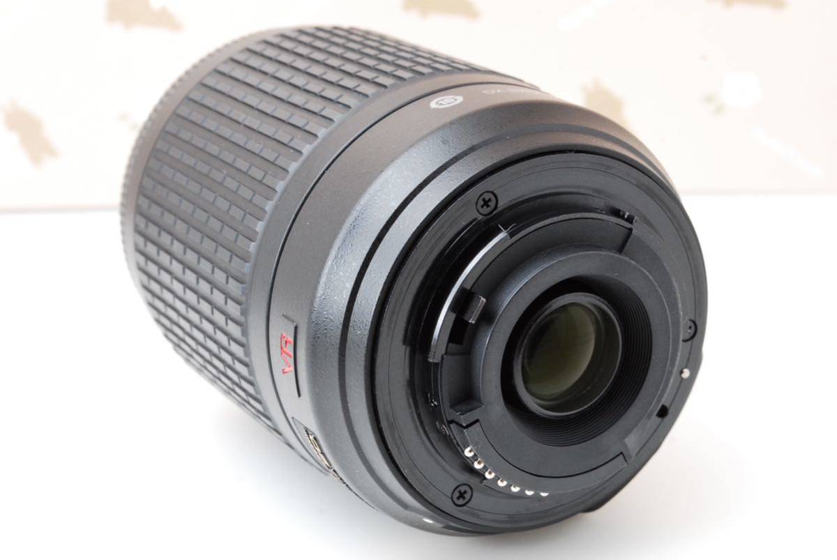 美品 望遠レンズ ニコン DX AF-S Nikkor 55-200mm ED 秋冬のお出かけ