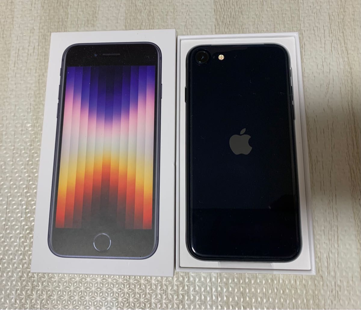iPhone SE (第3世代) ミッドナイト 64 GB Softbank|PayPayフリマ