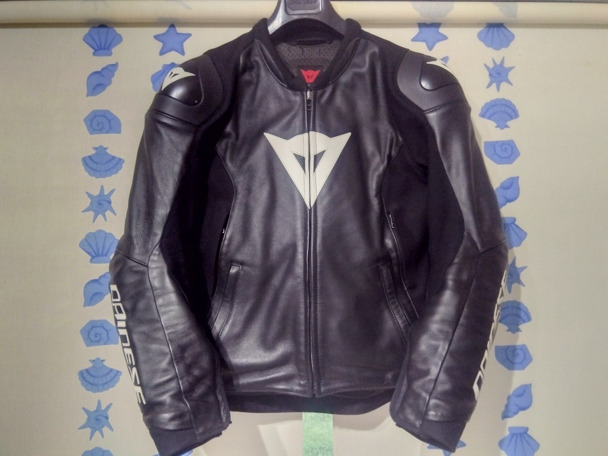 ダイネーゼ SPORT PRO LEATHER JACKET PERF. サイズ50 Used パンチング