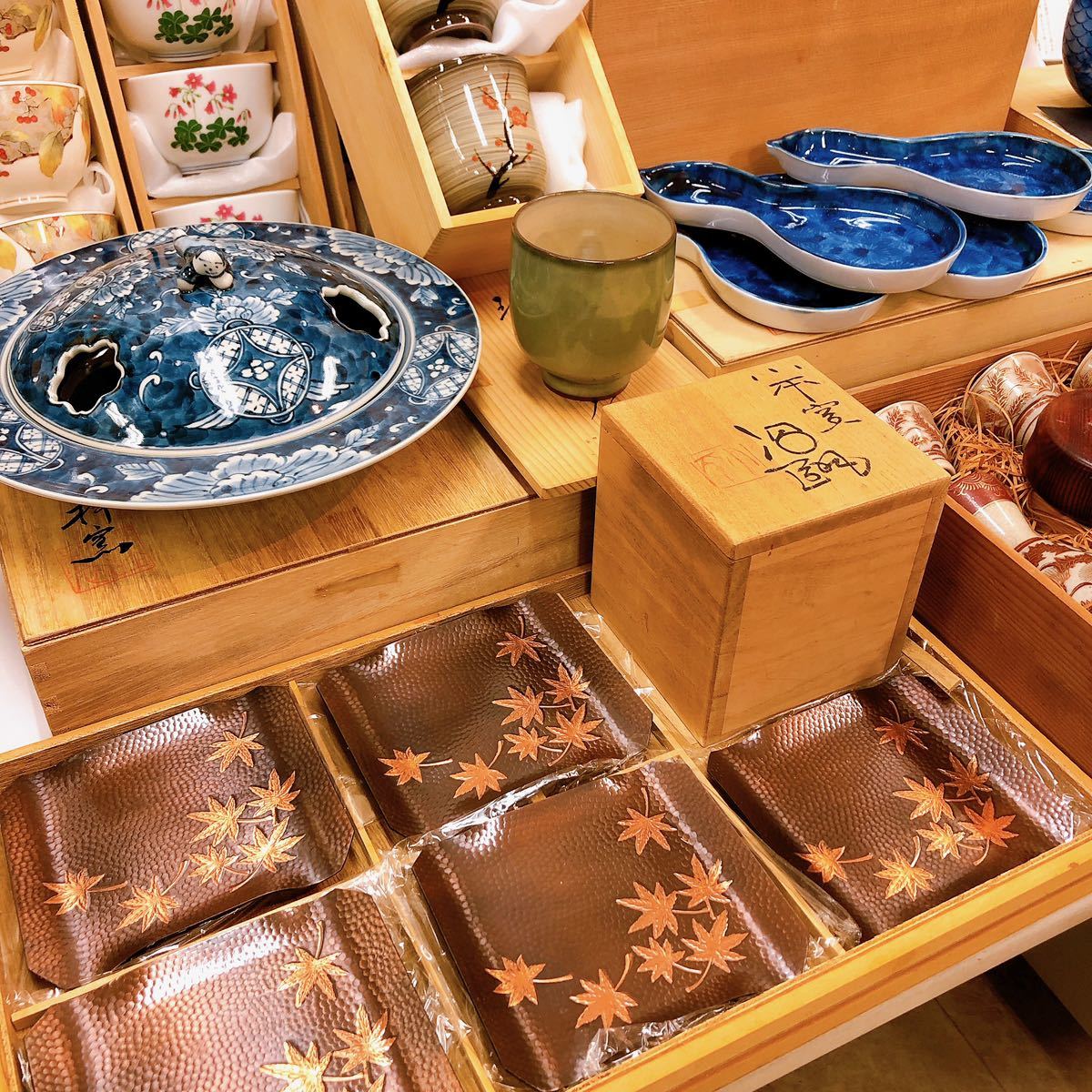 桐箱 木箱 和食器 大量 まとめて 九谷焼 有田焼 萩焼 銅 陶器 湯呑み