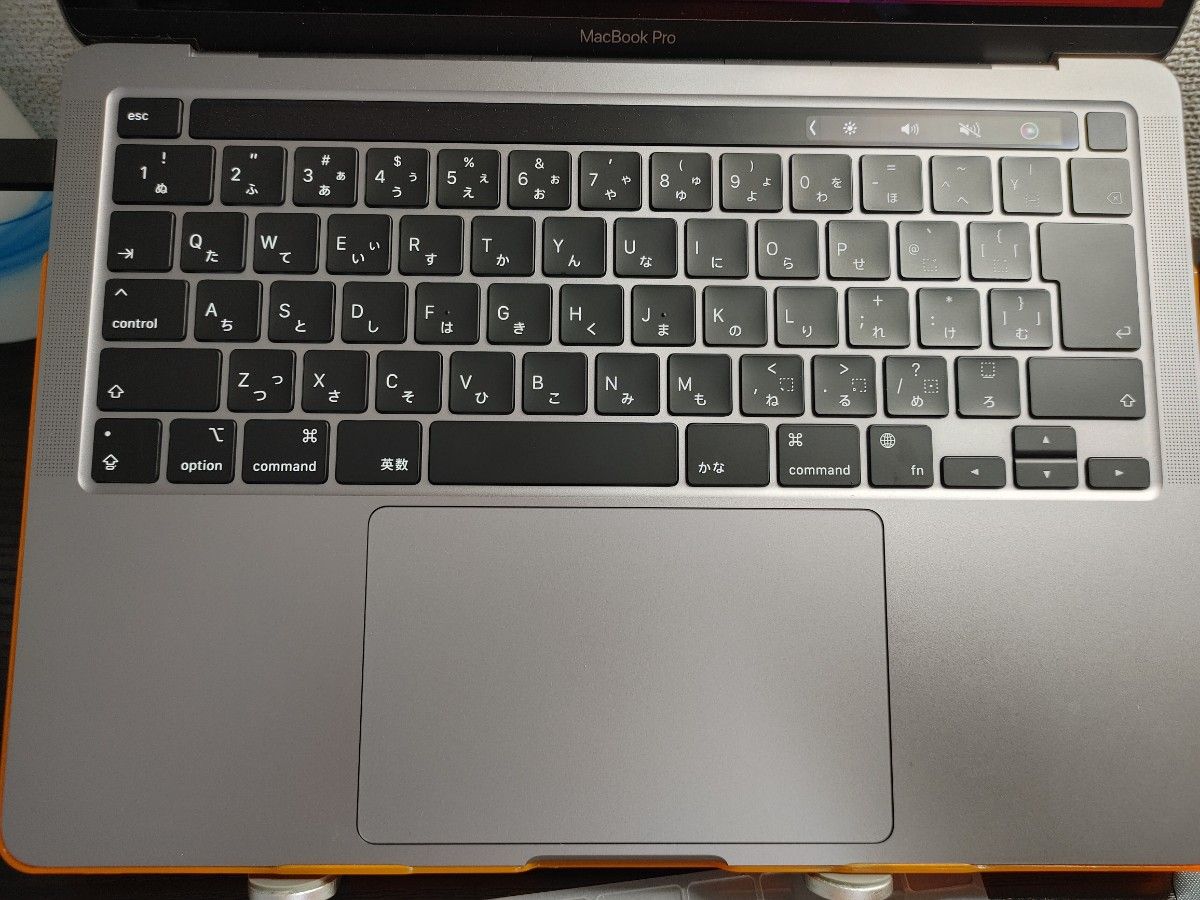 macbook pro 13インチ m2　8GB