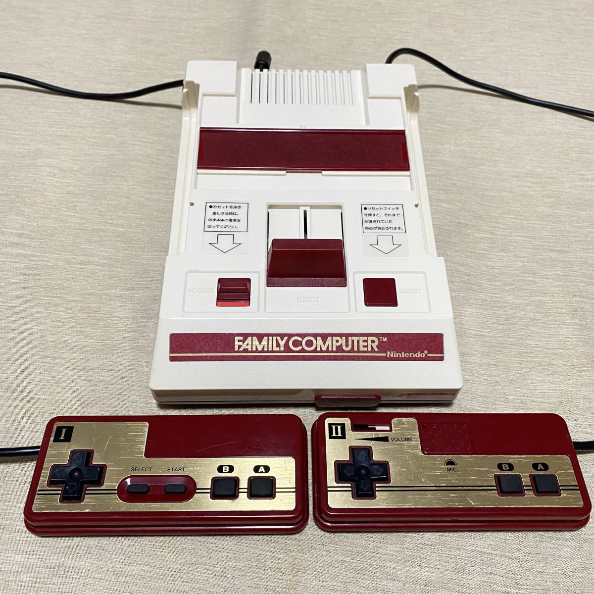 ファミコン希少四角ボタン美白AV仕様レトロフィット改造 /ノイズ ファミコン希少四角ボタン美白AV仕様レトロフィット改造 /ノイズ