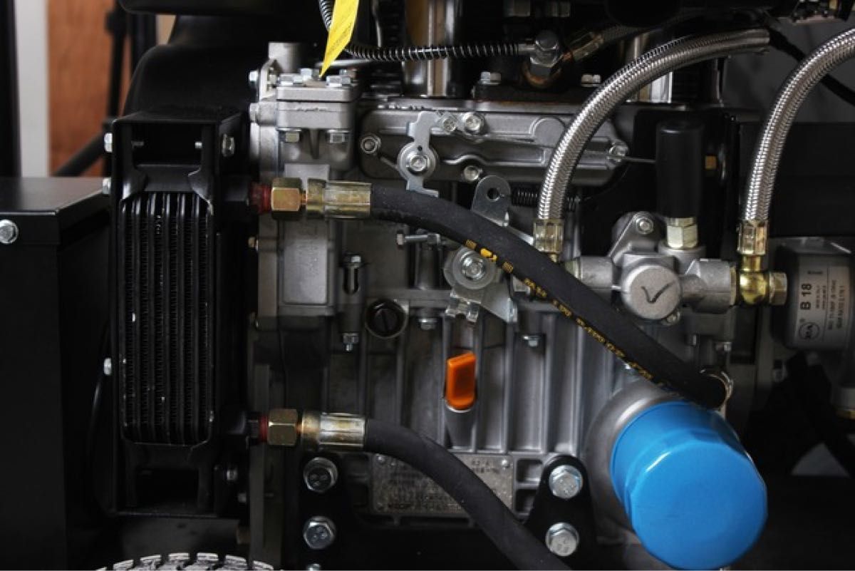 エンジン高圧洗浄機 キーで起動 ディーゼル燃料 エンジン式高圧洗浄機 高圧250bar 流量18L/min 2ways始動方法 