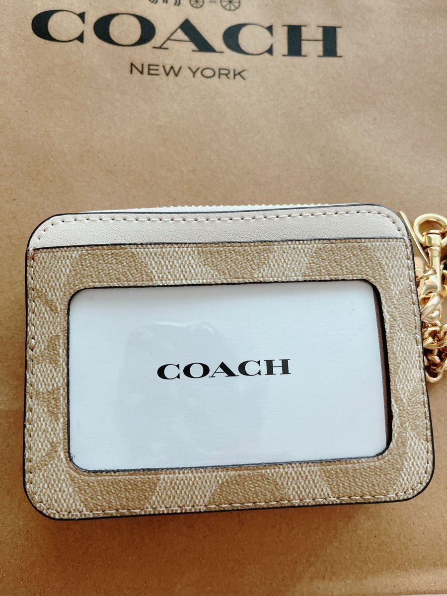 coach カードケース コインケース ミニ財布 シグネチャー  定期入れ　チェーン付き 新品未使用 