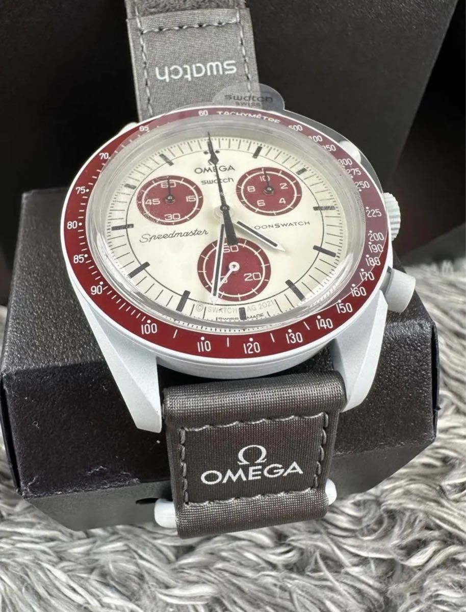 OMEGA × Swatch MISSION TO PLUTO クロノグラフ