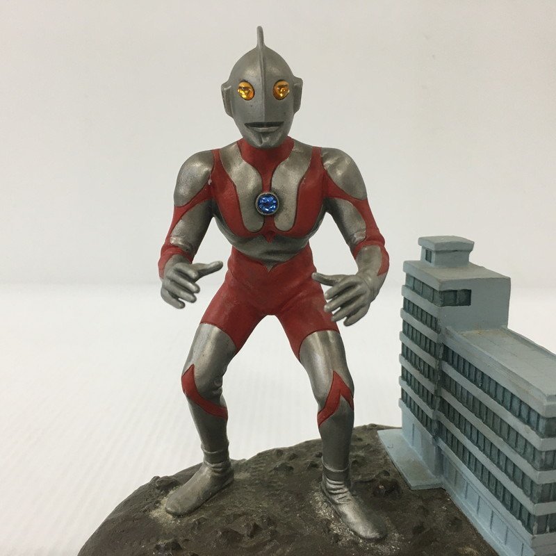 TEI【現状渡し品】 ウルトラマン 生誕周年記念 モニュメント 円谷プロ