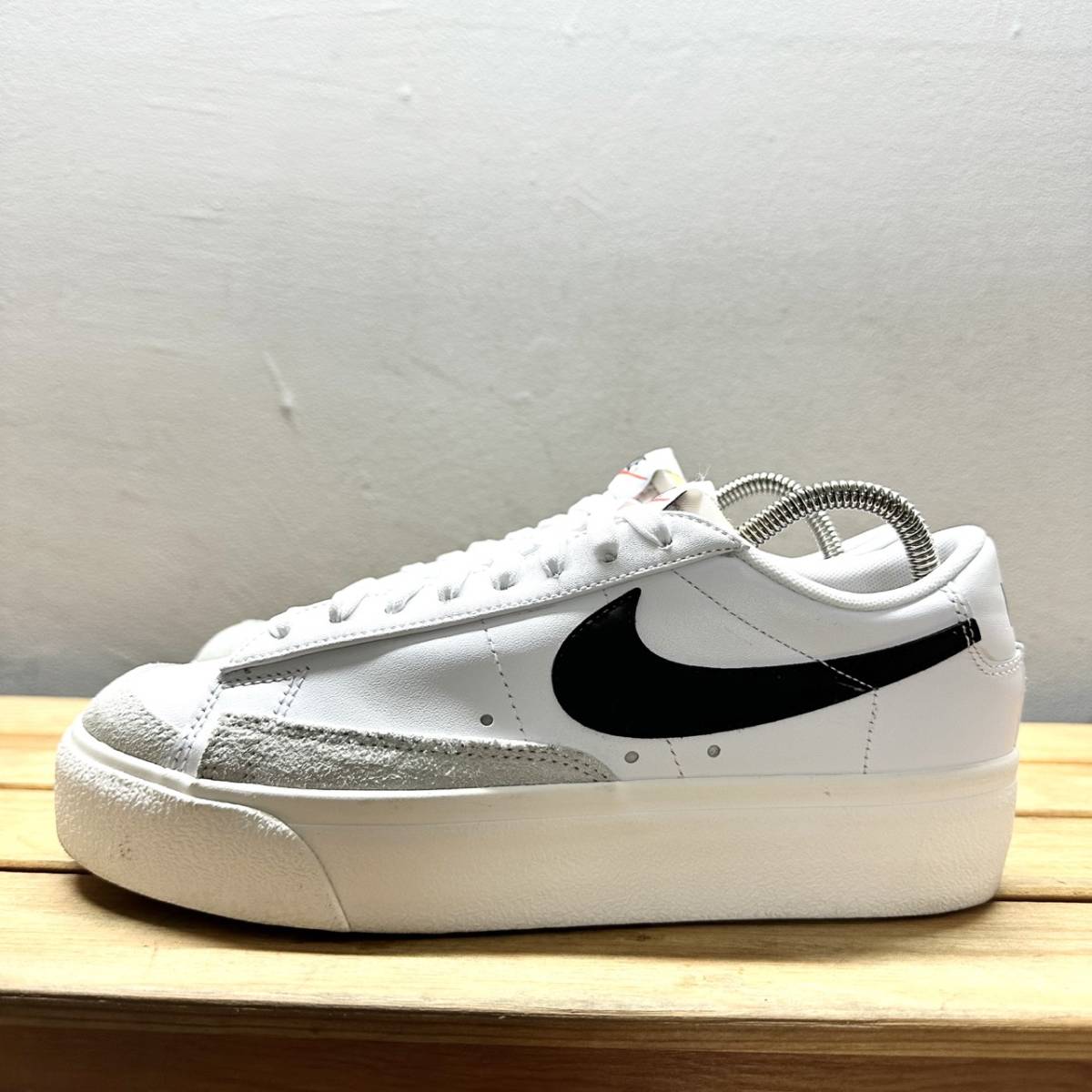 美品 NIKE BLAZER LOW PLATFORM ナイキ ブレーザー ロー プラットフォーム 厚底 スニーカー 24.5cm DJ0292-101_画像5