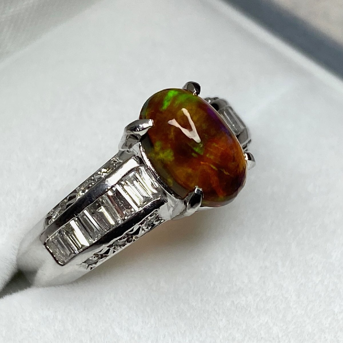 ☆【KJC】1.16ct　Pt900(プラチナ） メキシコ/ファイヤー　オパール　1.16ct/ダイヤモンド 0.51ct　リング　サイズ約12番弱　鑑別書付き_画像3