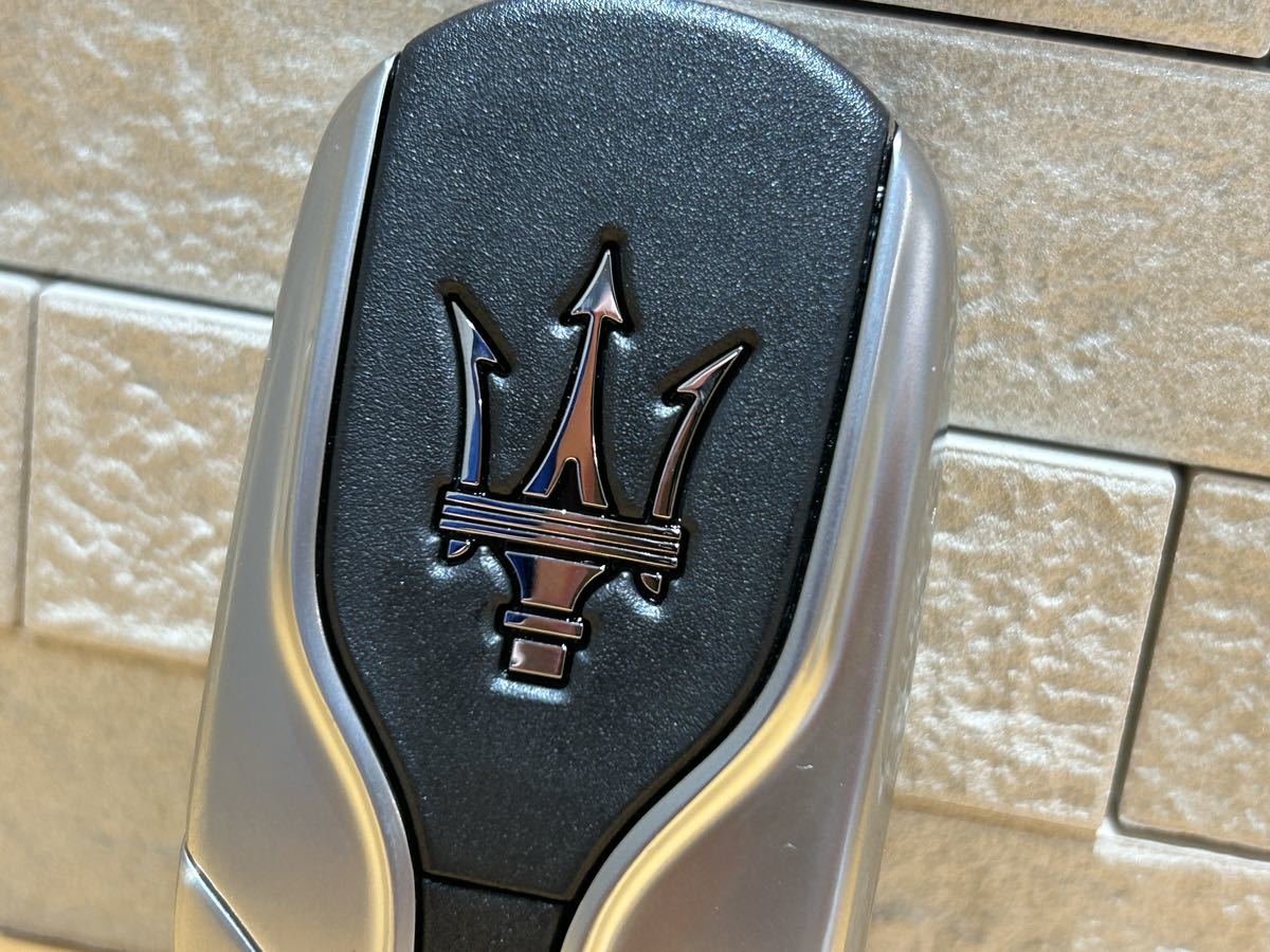 激安 新品 Maserati マセラティ マセラティー ギブリ クアトロポルテ レヴァンテ等 純正品 スマートキー スペアキー 鍵 キー 4ボタン_画像2