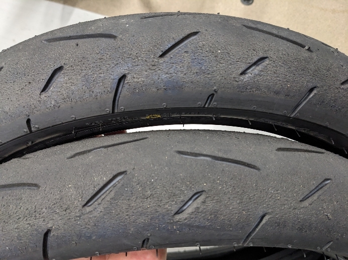 KR410　17インチ　２本セット　90/80-17　DUNLOP　ダンロップ　309797　NS50R　ブリヂストン　BT-39SS_画像2