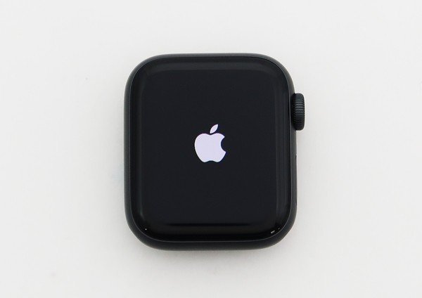 ◇【アップル】Apple Watch SE 40mm GPS スペースグレイアルミニウム ブラックスポーツバンド MYDP2J/A スマートウォッチ