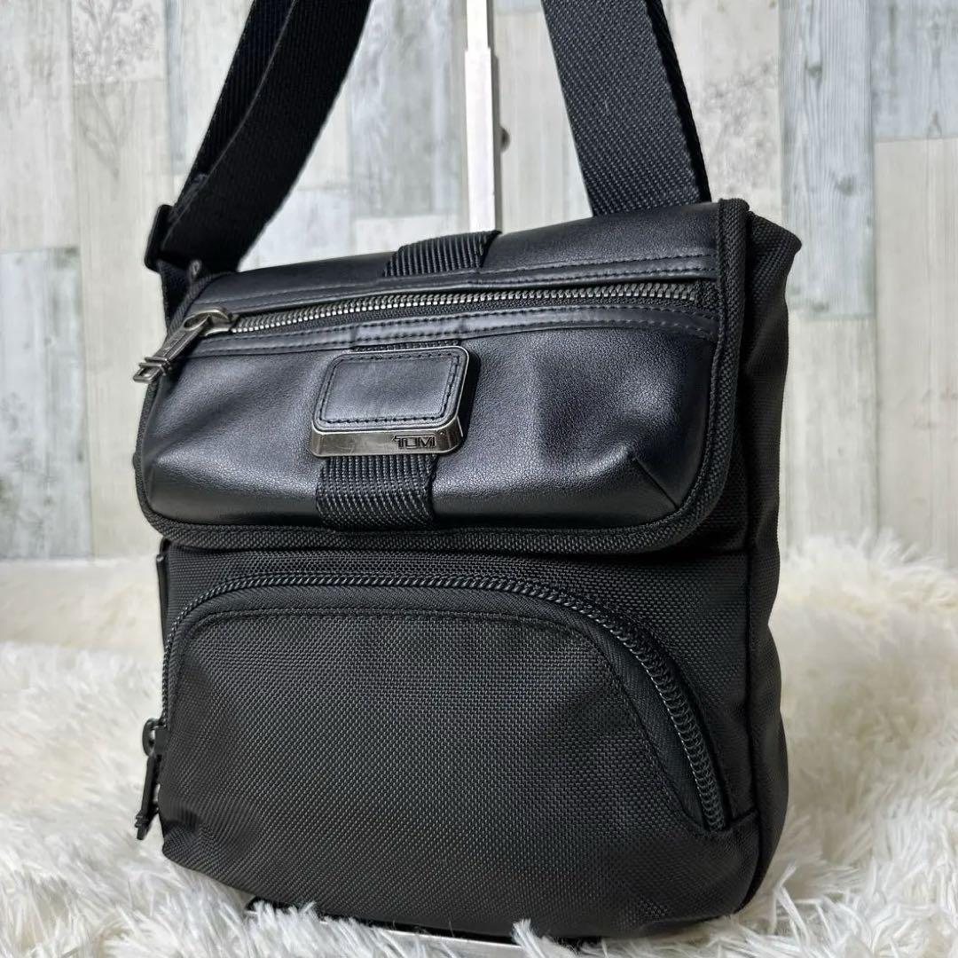 ☆極美品☆ TUMI ALPHA Bravo クロスボディ ショルダーバッグ-