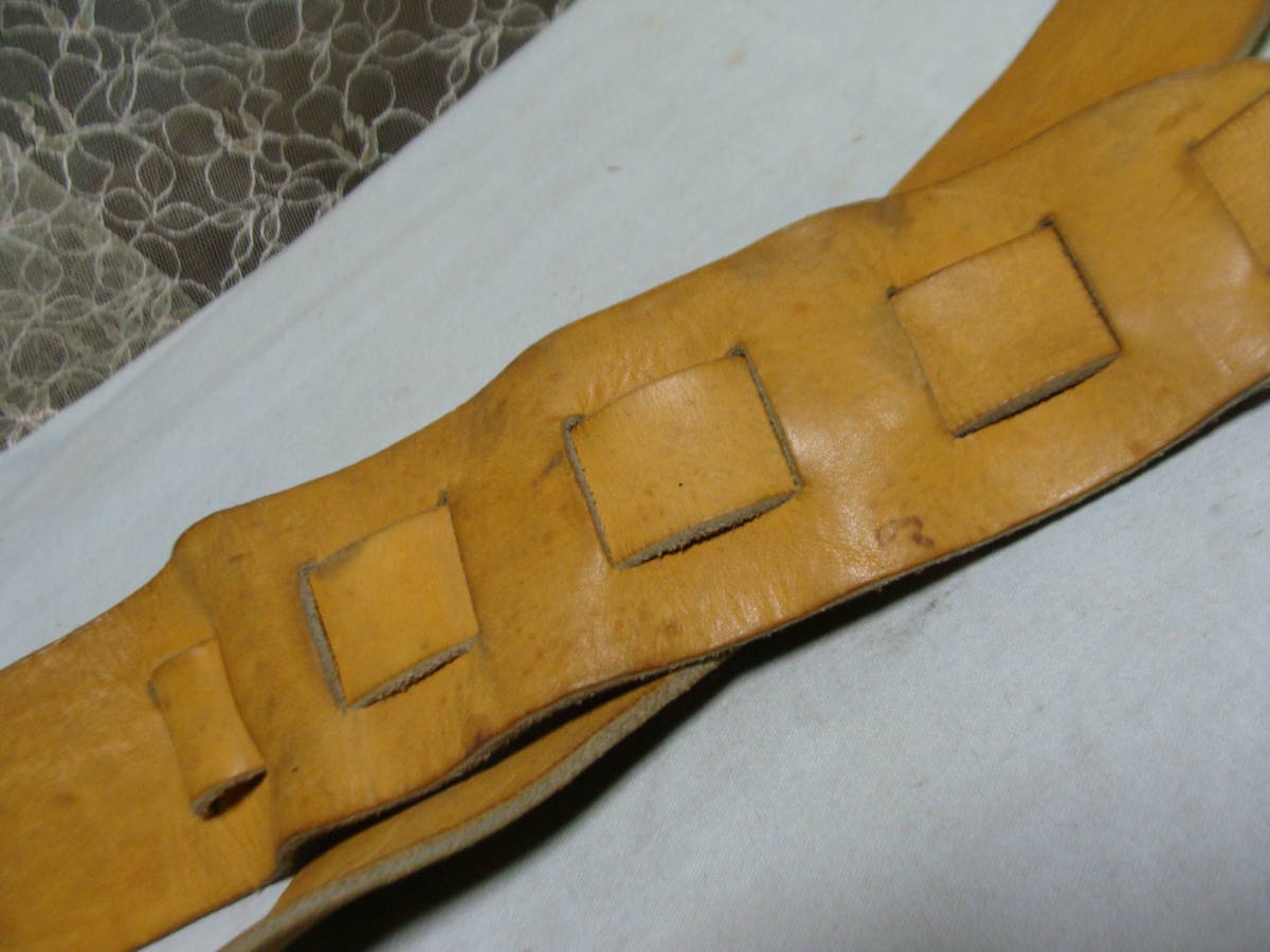 MUSICMAN Musicman leather strap original leather Vintage guitar strap present condition goods 