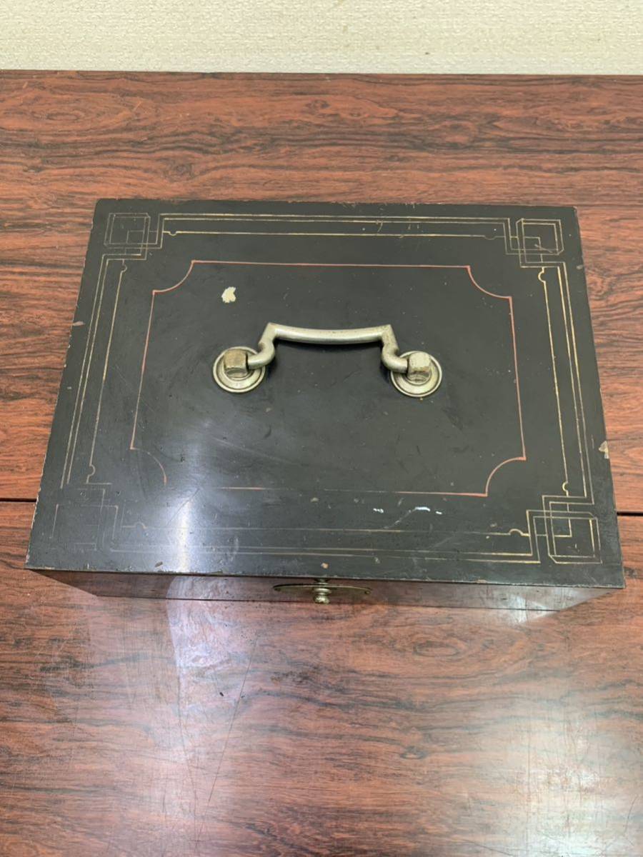 1073 period thing handbag safe antique Showa Retro storage box iron made 