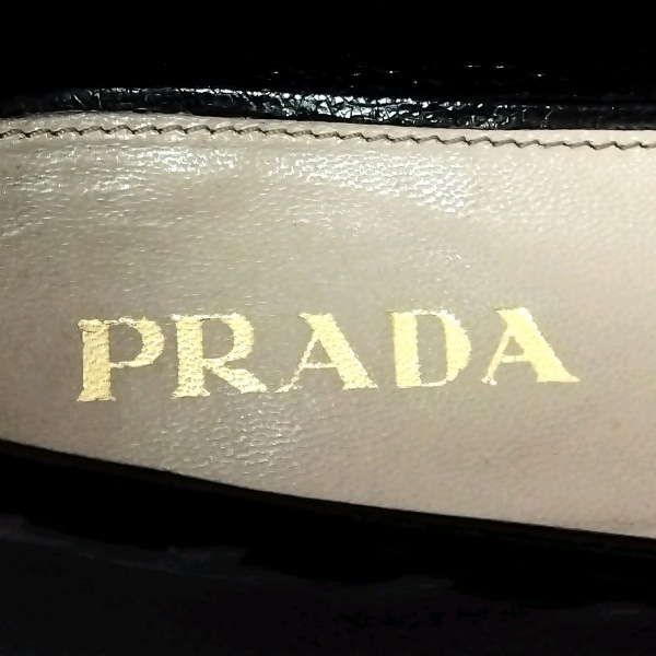 プラダ PRADA フラットシューズ 36 - レザー 黒 レディース パンチング