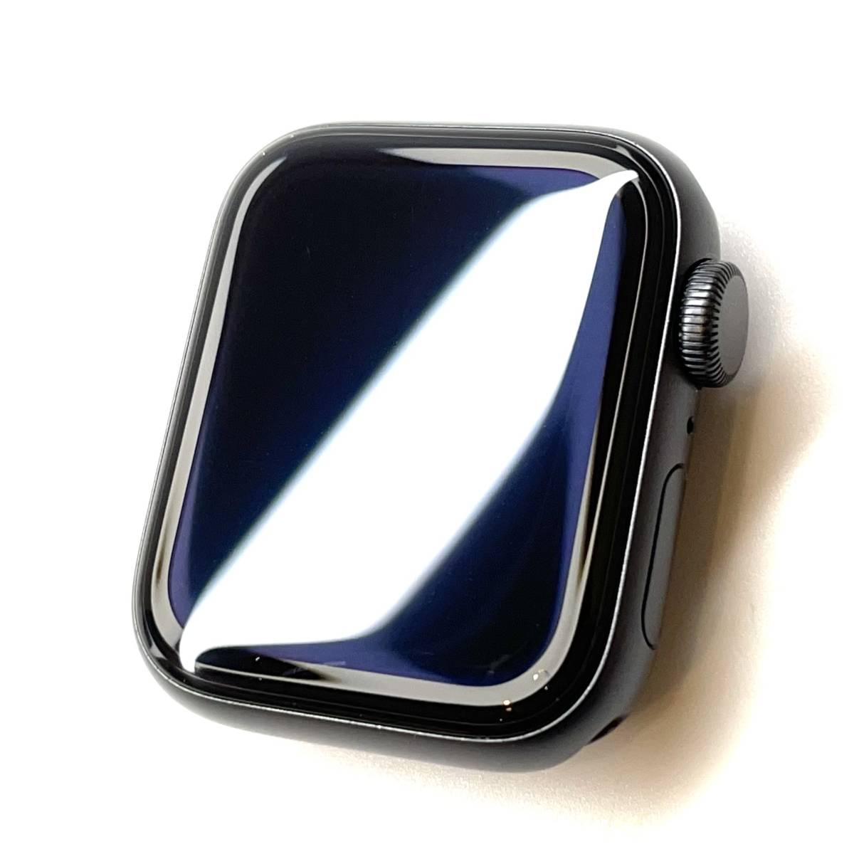 【中古】Apple Watch SE 40mm GPS スペースグレイ/スポーツバンド ブラック MYDP2J/Aの画像3