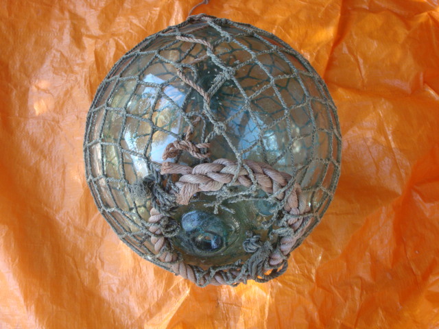 ビン玉　ガラス製フロート　直径：約34cm　中古　（その2）_画像1