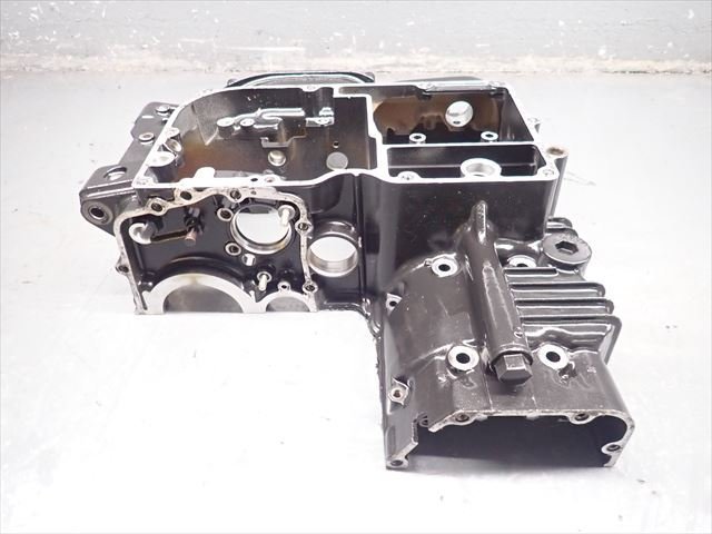 εEP27-123 カワサキ ZX-10 ZX10 ZXT00B (昭和63年式) エンジン クランクケース 下部 破損無し！_画像7