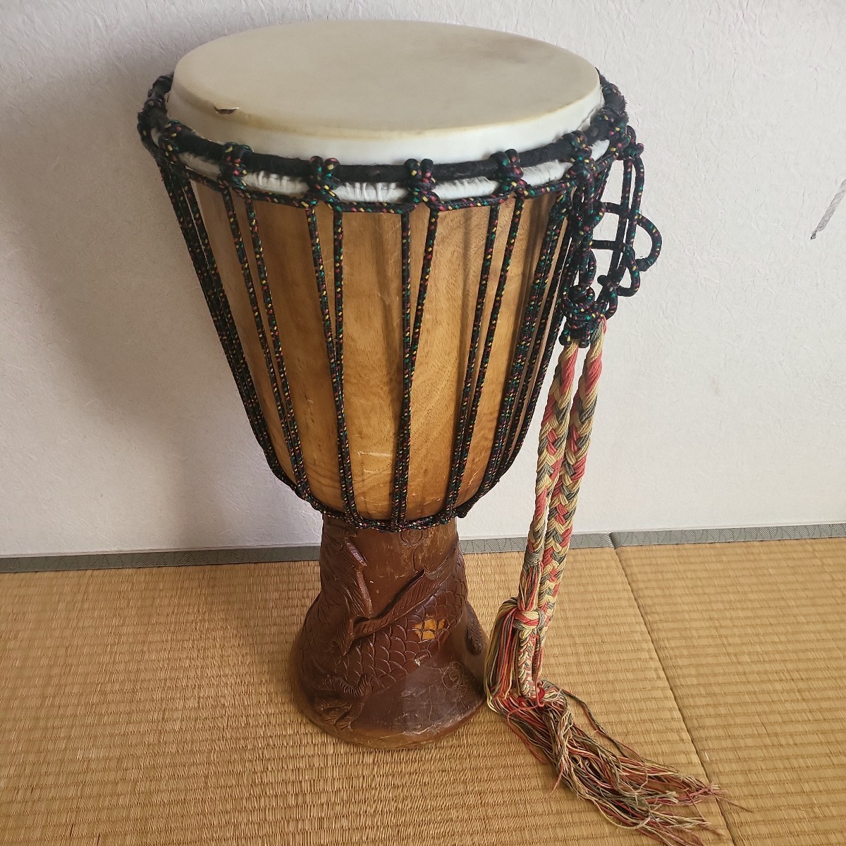 アフリカ 民族楽器 打楽器 パーカッション ジャンベ 高さ約60センチ　直径30センチ_画像1