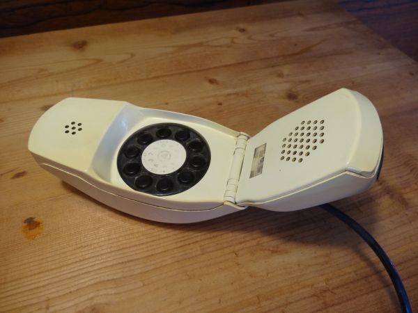  Gris ro ho n(koorogi)#1960 period Italy. gdo design telephone machine Italtel made Mid-century modern design 