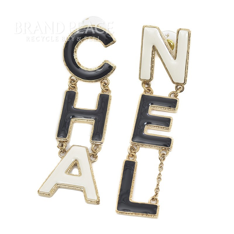 新到着 シャネル CHANELロゴ ピアス ゴールド/ブラック/ホワイト B22A