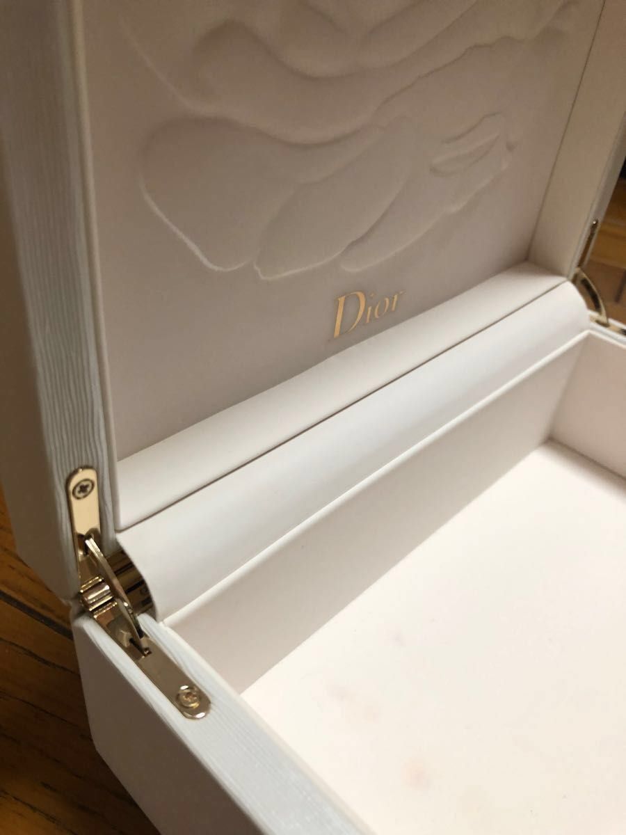 早い者勝ち！Dior ディオール  化粧品箱