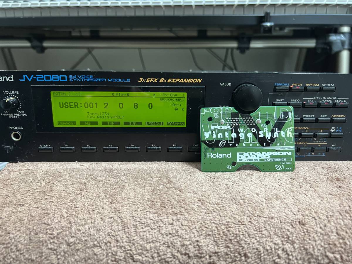 Roland JV-2080【動作品・エキバン１枚付き】_画像1