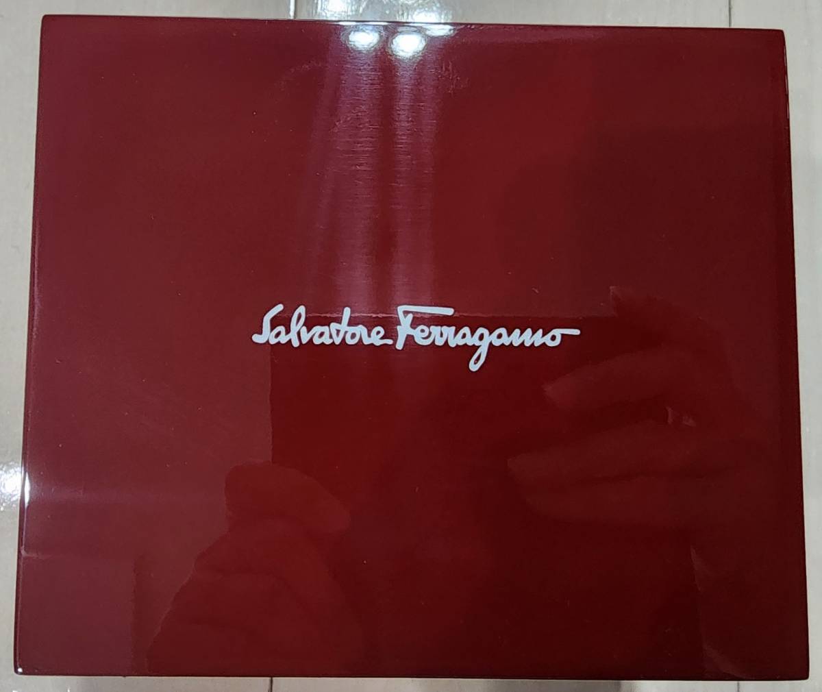 【新品・未使用】サルヴァトーレフェラガモ 腕時計 1898 レッド FF3220015　Salvatore Ferragamo_画像5