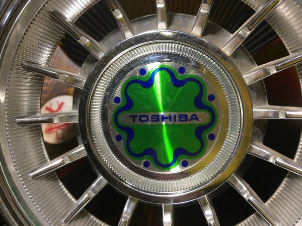 70 period ultra moving Showa Retro ultimate beautiful goods Toshiba furniture style electric fan H-30D45 30cm wood grain TOSHIBA machine best condition operation verification settled the same day delivery 