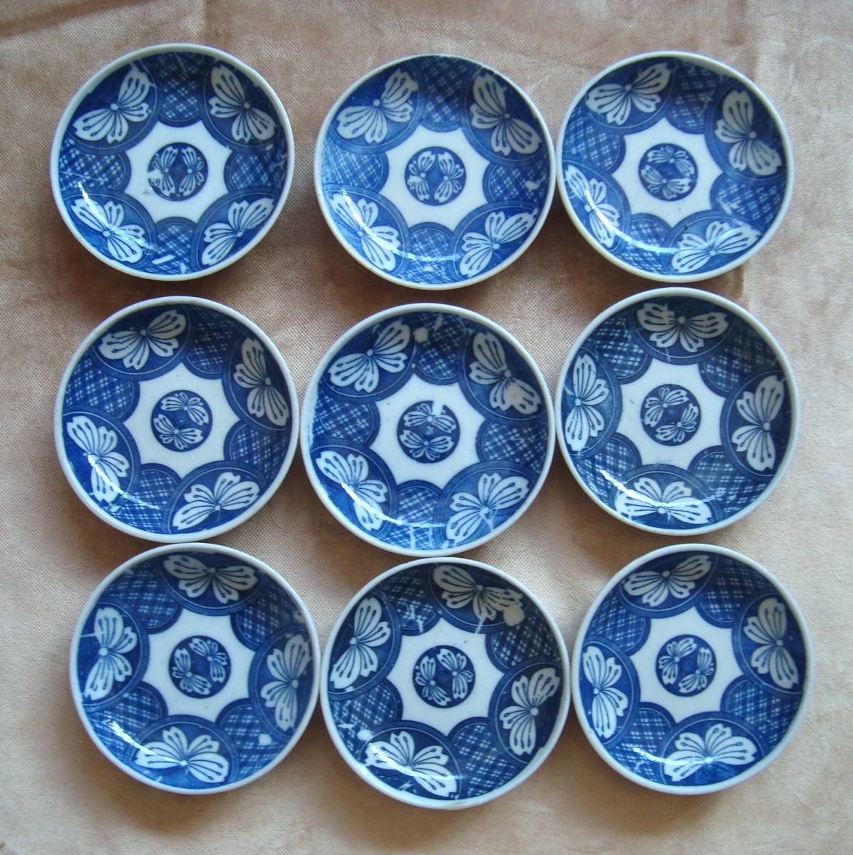 印盤　蝶々をモチーフのデザイン　小皿9枚　和食器　食器　アンティーク　_画像1