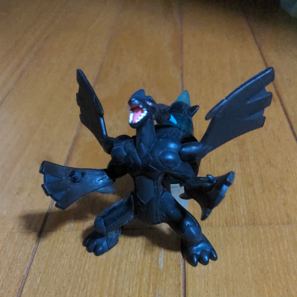立体ポケモン図鑑 レシラム ゼクロ厶 フィギュア おまけに 立体ポケモン図鑑 レシラム ゼクロ厶 フィギュア おまけに